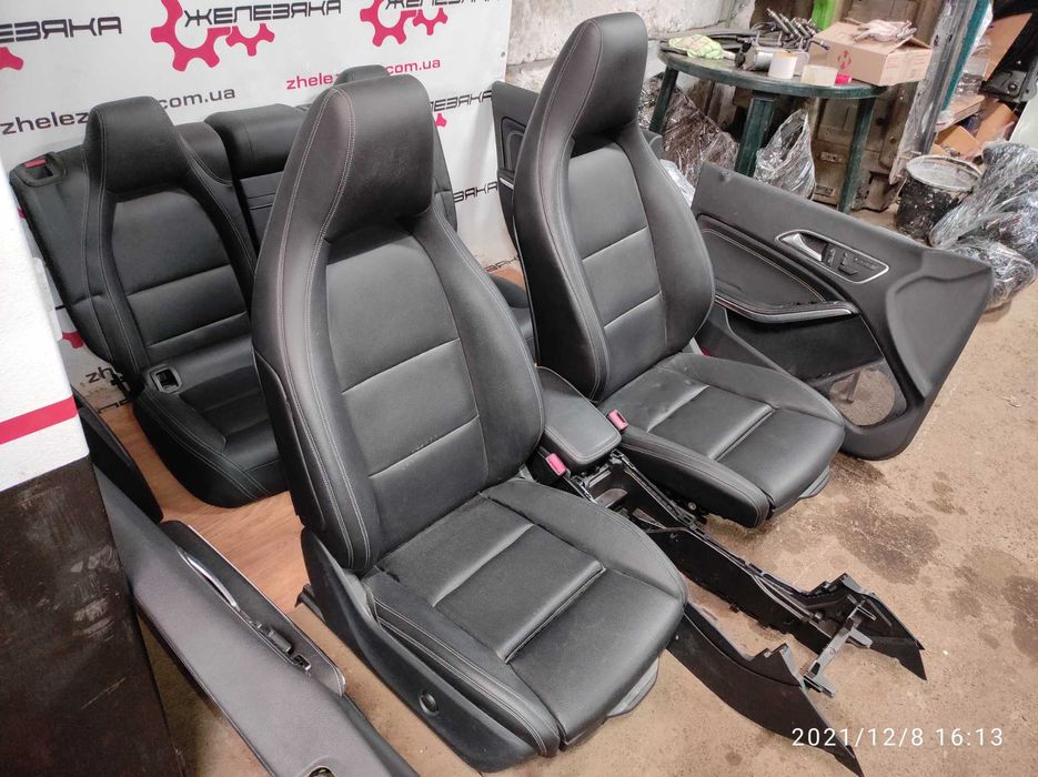 W117 Mercedes CLA 13-19 салон сиденья электро выдвижной подколенник