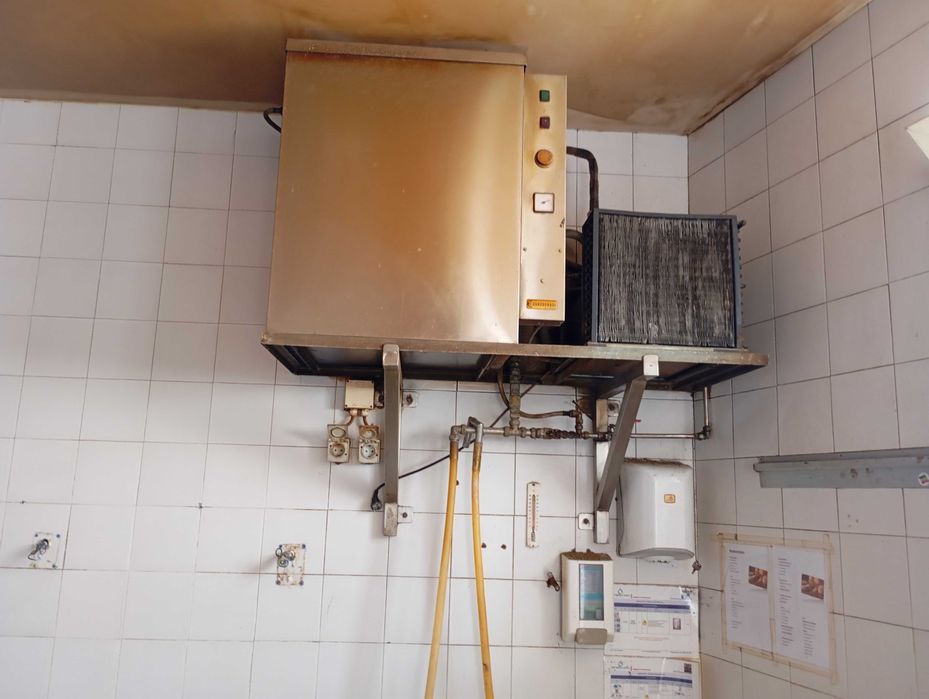 Refrigerador de água, 150 litros