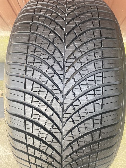 Opona 245/40r19 Goodyear Vector 4 Seasons gen-3