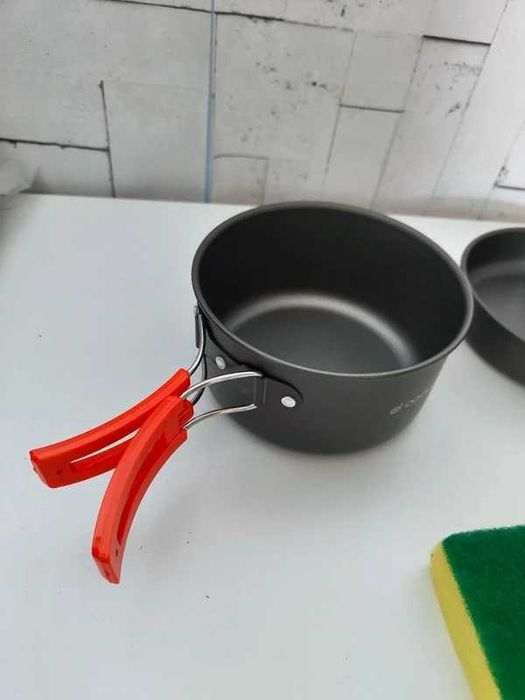 Naczynia kempingowe nowe nieużywane