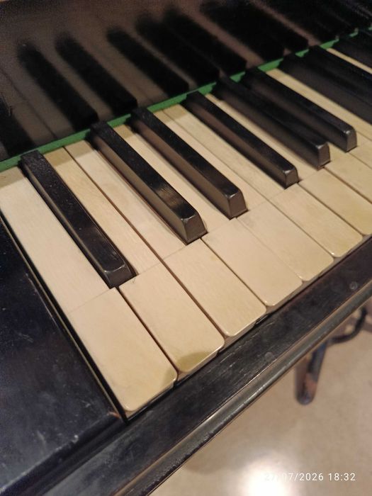 Piano Francês Excelente estado de conservação