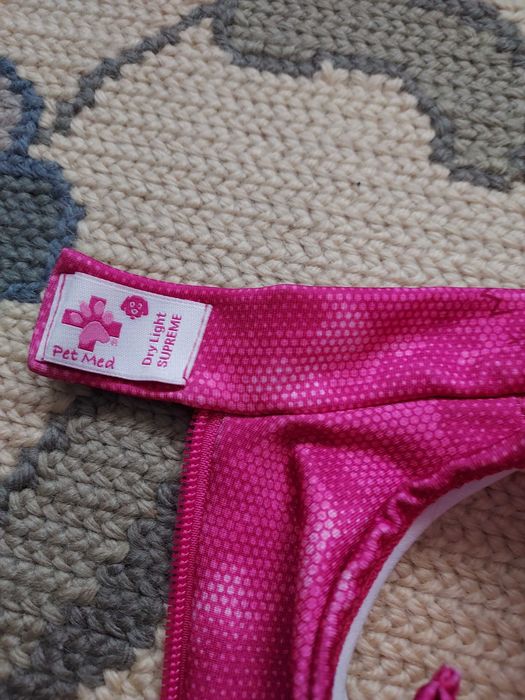 Roupa pós cirúrgica para cadela da Pet Med