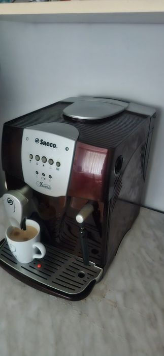 Saeco incanto Кавова машина