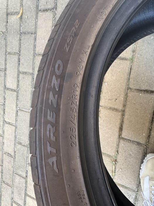 225/40/R19 Нова резина / в БУ 1 місяц.