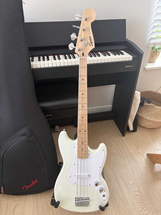 Gitara basowa Fender Squier Sonic Bronco Bass MN AWT + Pokrowiec Fender
