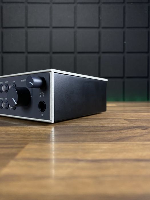 Universal Audio Volt 2 (Доставим курьером - БЕСПЛАТНО!)