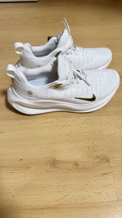 Nike Жіночі кросівки ReactX Infinity Run 4