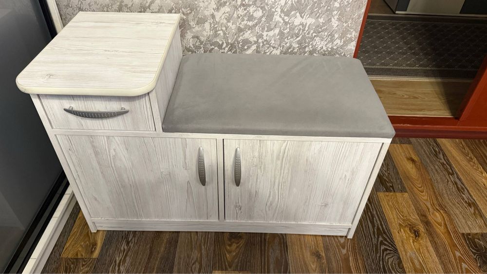 Тумба для взуття, тумбочка в прихожу