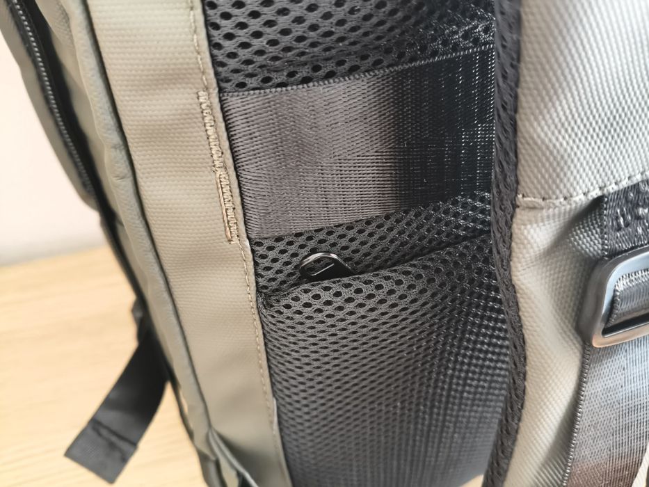 Mochila tech expansão com sistema vácuo