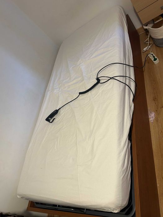 Cama Articulada, elétrica com comando