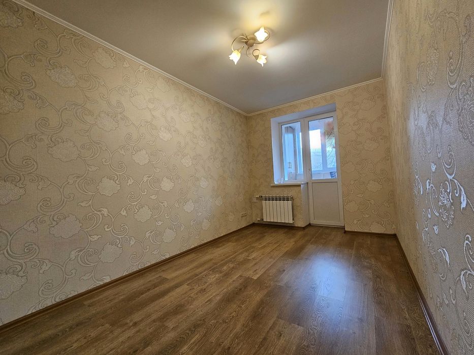 Продам 3 к квартиру на Тополе в кирпичном доме