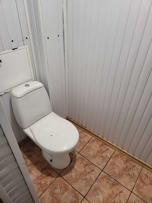 Продаж фасадного приміщення, р-н Жадова