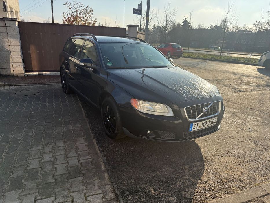 Volvo V70 Lift 2,0 Benzyna 145 KM Hak 2X Klucze Z Niemiec