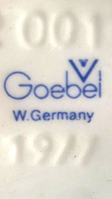 Porcelanowa figurka Goebel putto