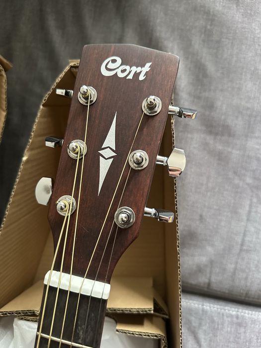 Guitarra Cort (Nova) – Nunca Usada + Fatura