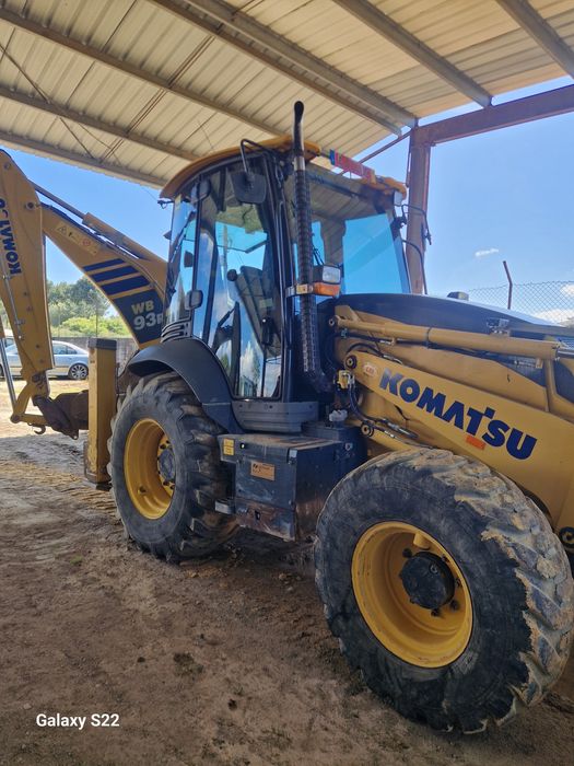 Retroescavadora Komatsu wb93