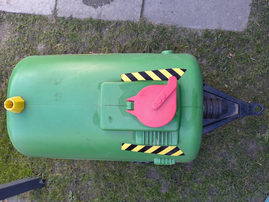 REZERWACJA Przyczepa cysterna ,beczka do traktoru dziecięcego duża  firmy John Deere