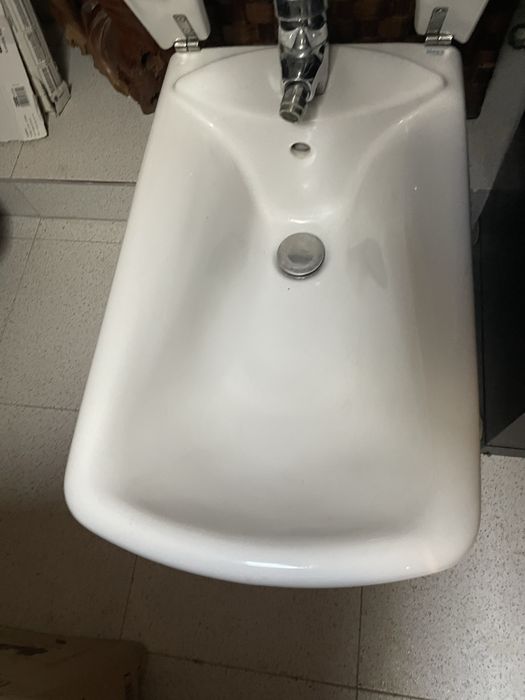 Bidé branco Roca