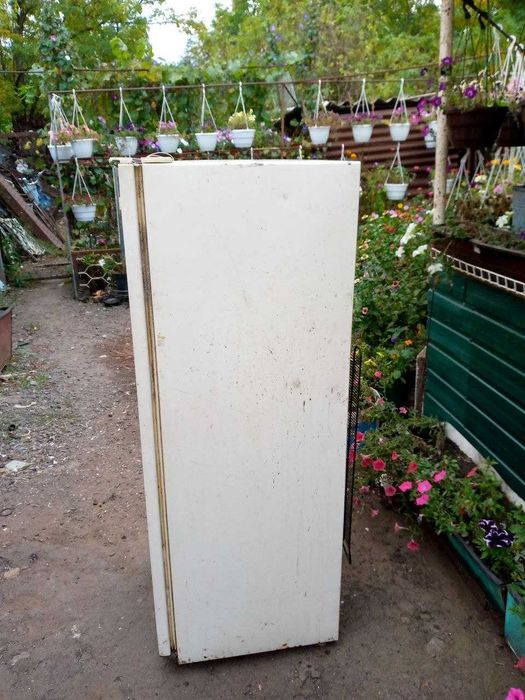 Продам Холодильник б/у