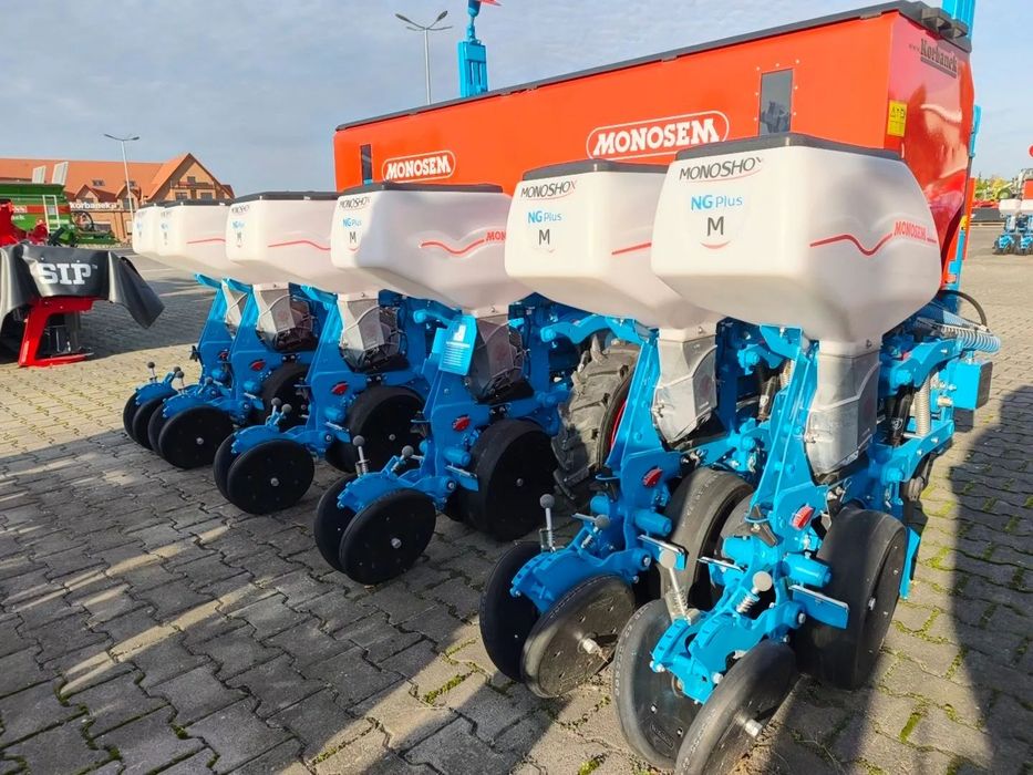 Monosem NG PLUS M  Siewnik punktowy MONOSEM NG PLUS M 6-rz. z ISOBUS