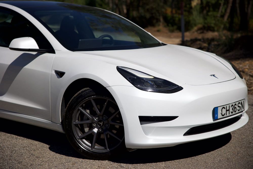 Tesla Model 3 Standard Range Plus foto 2