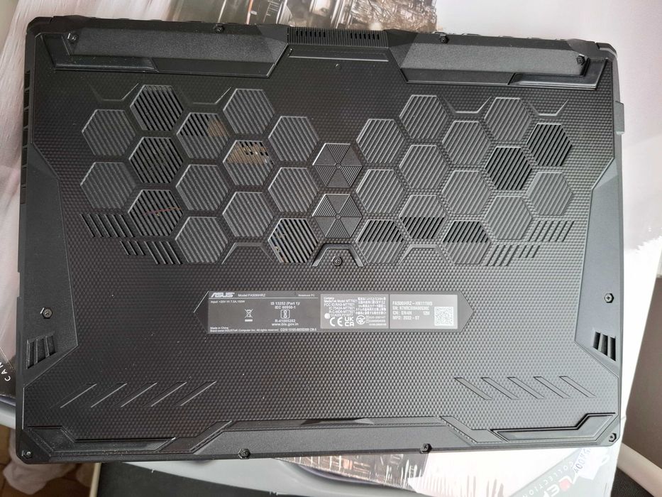 ASUS TUF Gaming A15 – AMD Ryzen 5 | 24GB RAM | 4GB Grafika | 500GB SSD