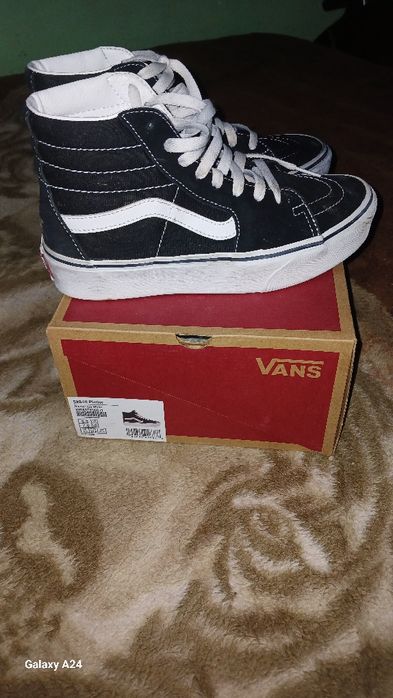Кеди оригінальні унісекс Vans
Кеди Високі унісекс Vans SK8-HI
Кеди Ви