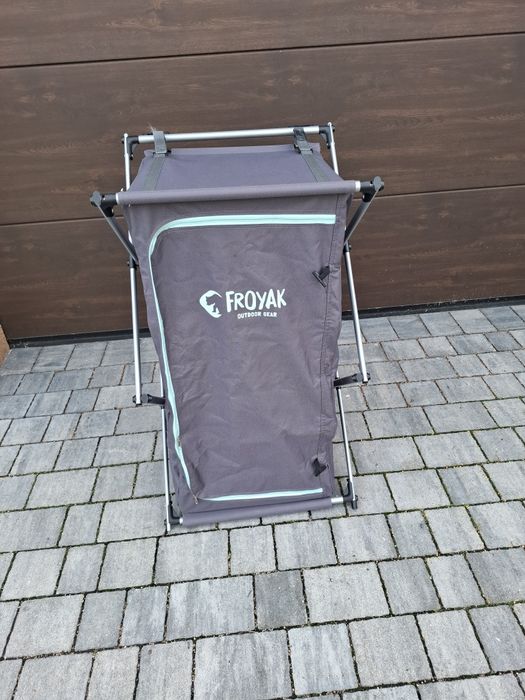 Składana szafka turystyczna