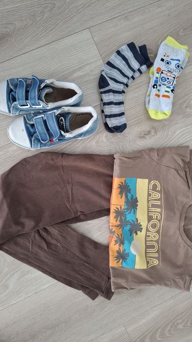 Zestaw ubrań chłopięcych rozmiar 128/134