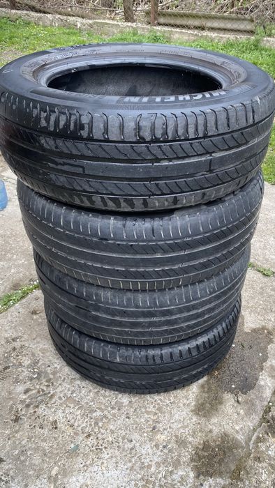 Michelin R16 215/60
