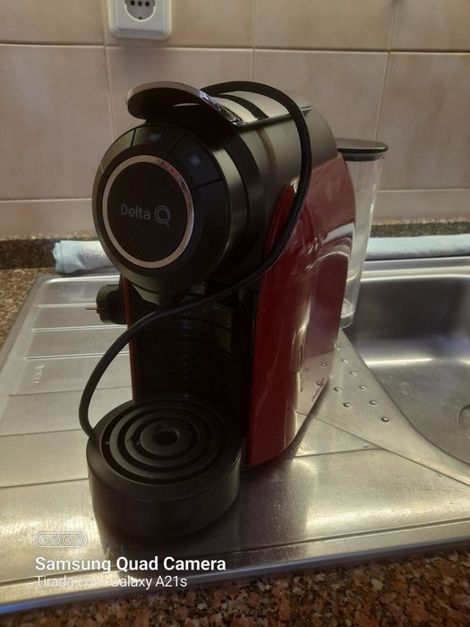 Máquina de café Delta Q - 50€ muito bem estimada