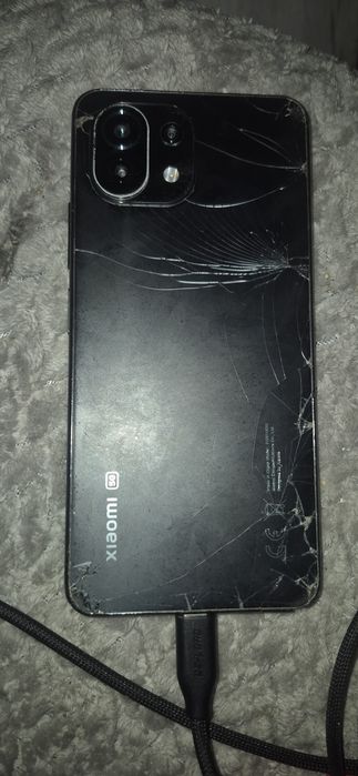 Telefony apple samung xiaomi