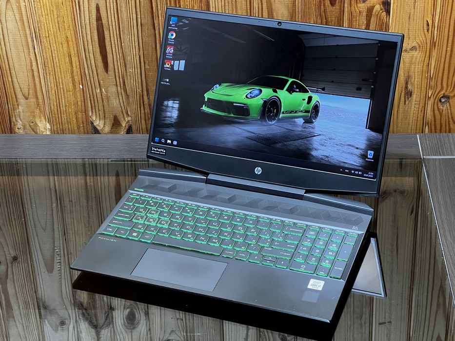HP Gaming 15, RTX2060, 144hz, I7 10750h