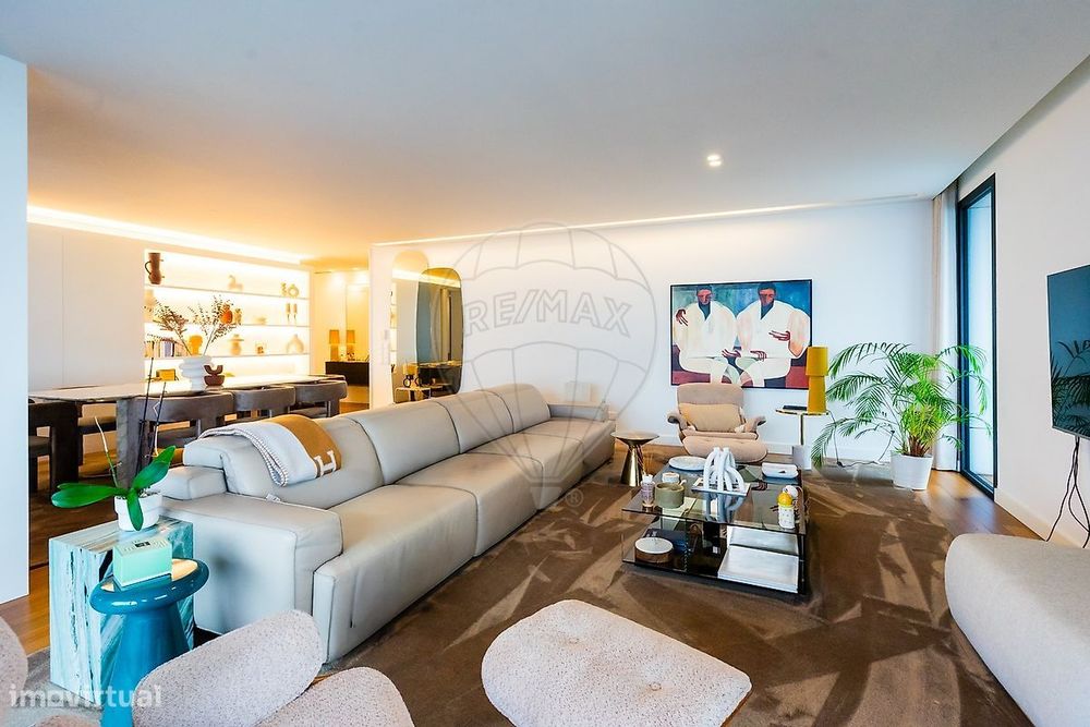 Apartamento T4 para venda