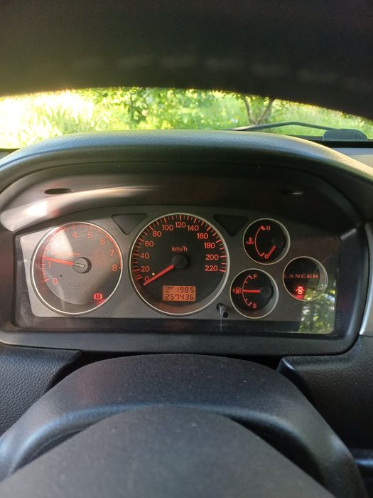 Mitsubishi Lanser 9 vagon 1.6 sport