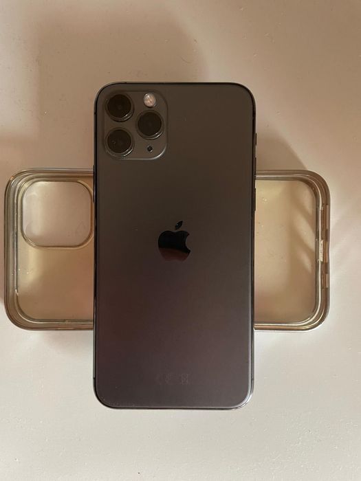 iPhone 11 Pro in excellent condition, always used with screen protector and case.64584816365699121