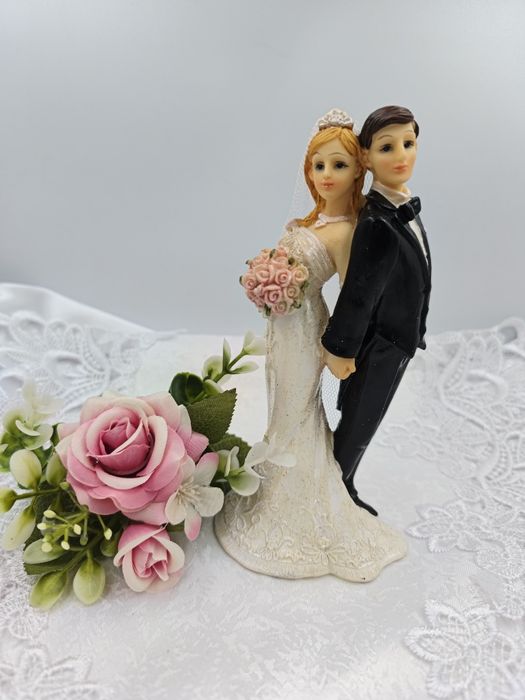 Figurki ślubne ...