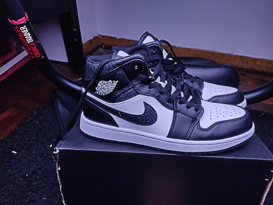 Air Jordan 1 mid