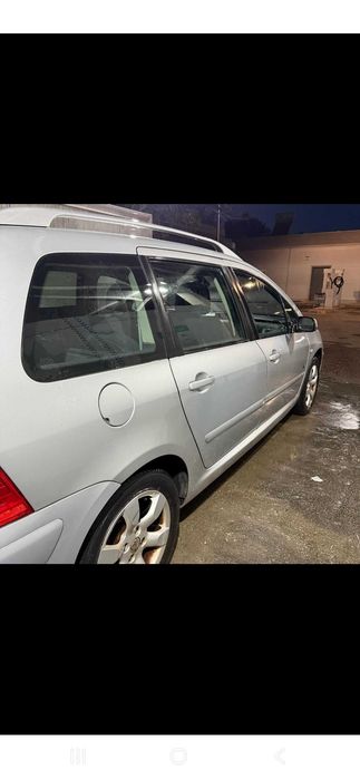 Peugeot 307 SW 1.6 HDi de 2006, edição Black & Silver, com 272.930 km