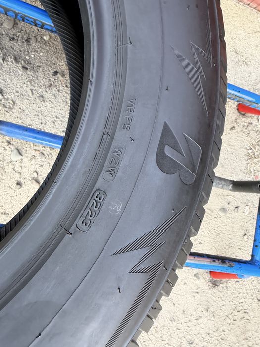 225/65/17 R17 Brigestone Blizzak LM005 зима 1 шт