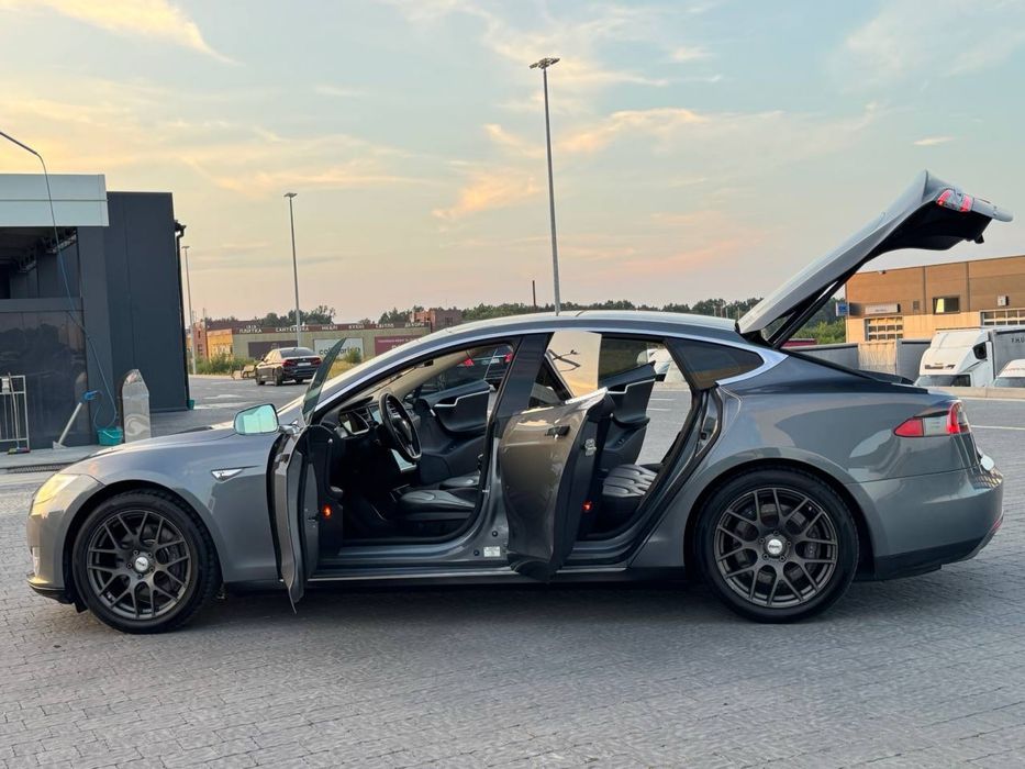 Tesla Model S 85 kWh