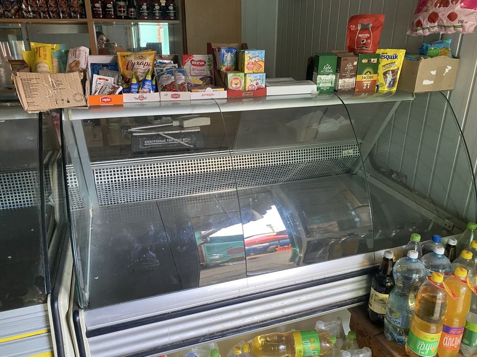 Холодильна вітрина