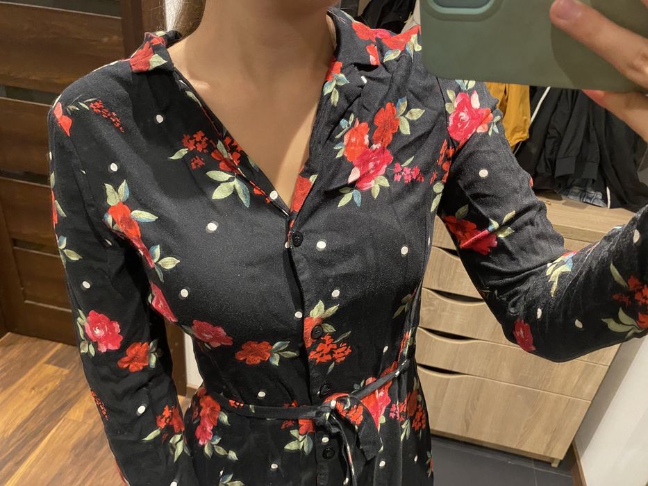 Sukienka bereshka s/m w kwiaty dlugi rekaw guziki