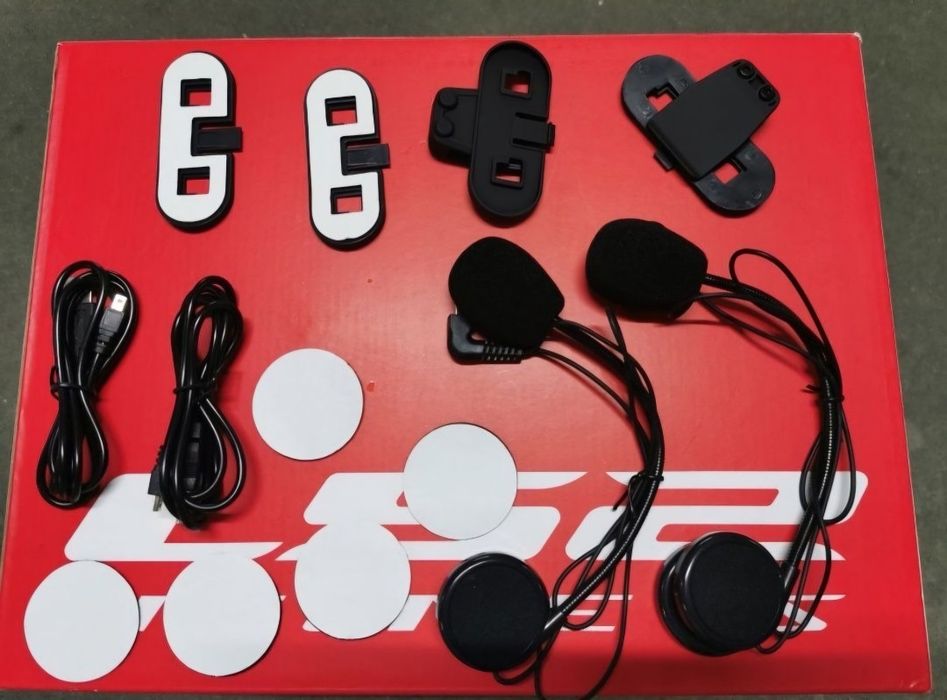 2-Auriculares/Intercomunicadores Bluetooth/ FM/Capacete/ Motard (NOVO)