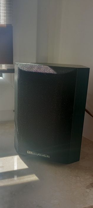 Kino domowe 5.0 DENON AVR-1513 BLUETOOTH kolumny WHARFEDALE VARDUS VR-300