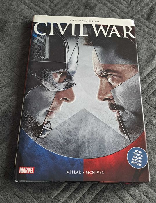 Cival War (Marvel 2016) Hardcover - Comic Book