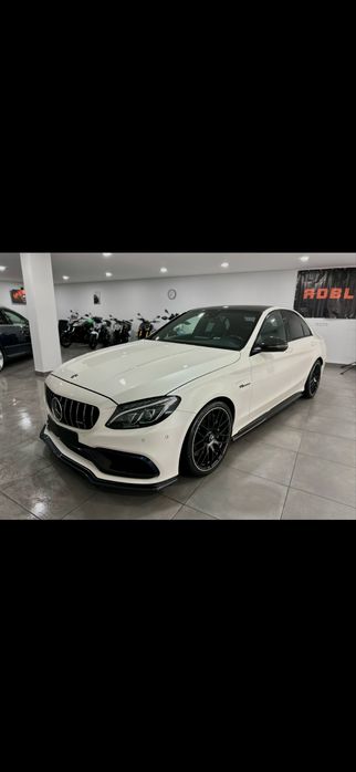 Mercedes C63 Amg
