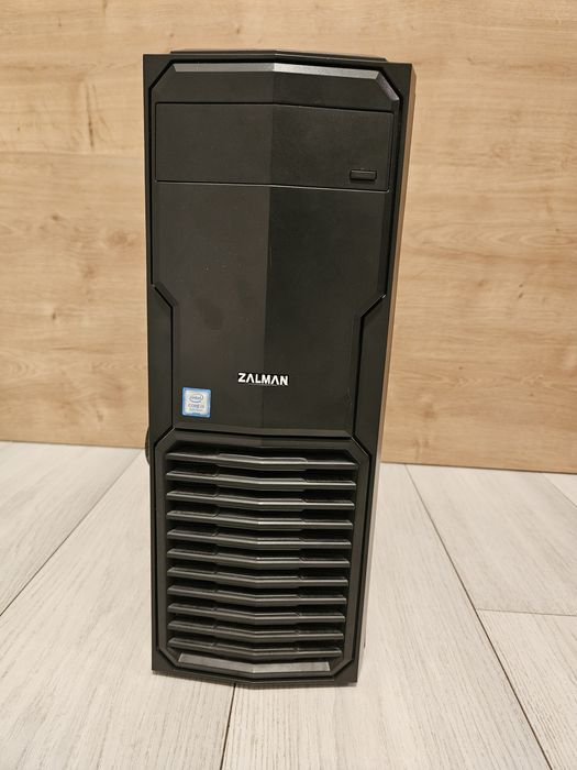 Komputer stacjonarny