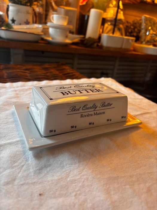 Riviera Maison ozdobna porcelanowa maselniczka