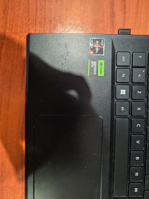 Acer Nitro V 15 – RTX 4050 / 16GB / 165Hz